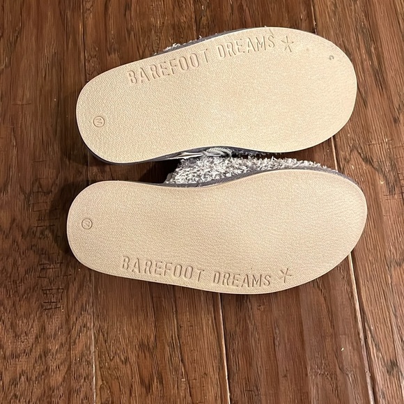 Barefoot Dreams Memory Foam Slipper in Heathered Graphite/White Size M - Picture 3 of 6